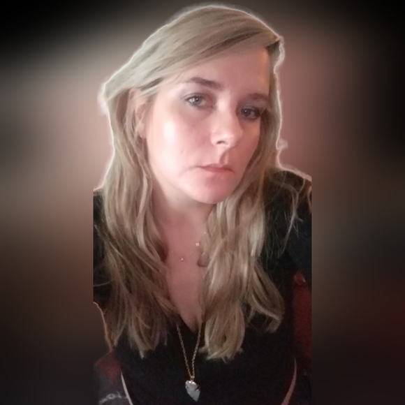 Meet your Posher, Luci - Picture 3 of 3